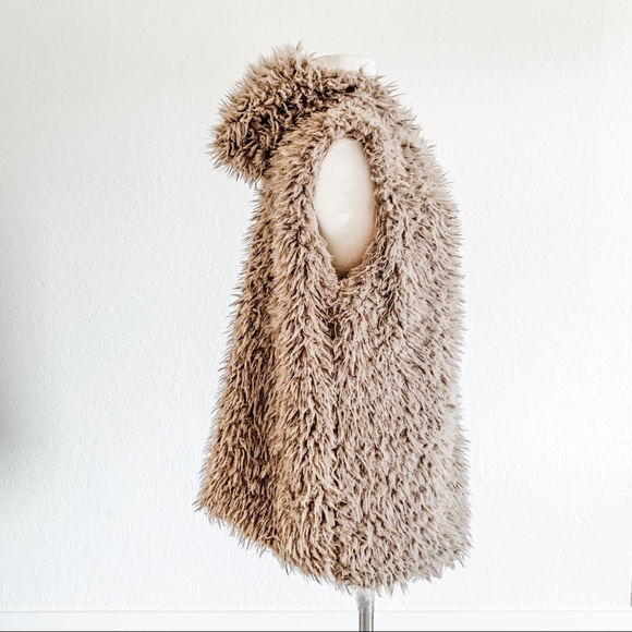 Faux Fur Vest (Reversible) - Picture 5 of 12